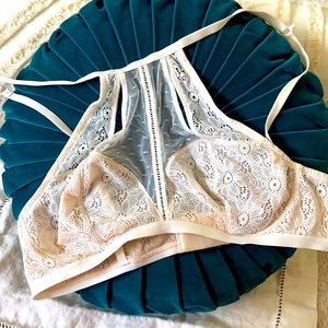 Victoria secret new with tags size large bralette